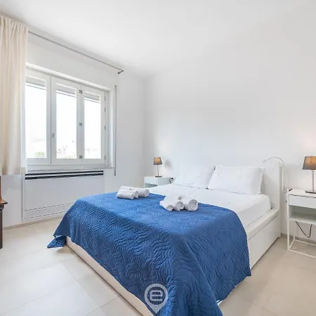 Sandy Retreat דירה