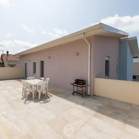 Sandy Retreat, Beachside With Terrace * Torre Grande