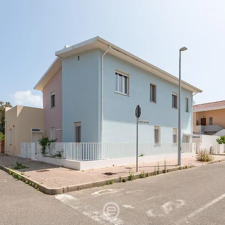 Sandy Retreat, Beachside With Terrace Torre Grande
